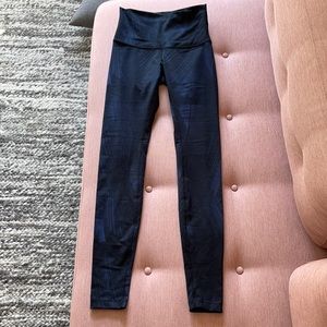 Lululemon leggings tights used condition size 6